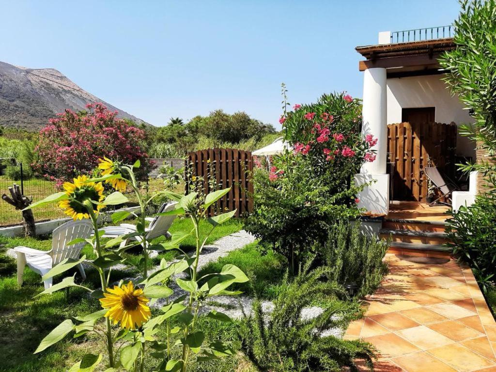 Garden & Sea Villa Vulcano  Buitenkant foto