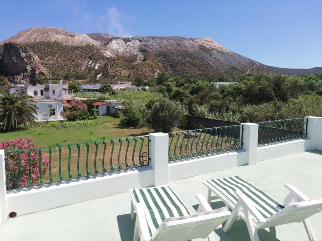 Garden & Sea Villa Vulcano  Buitenkant foto
