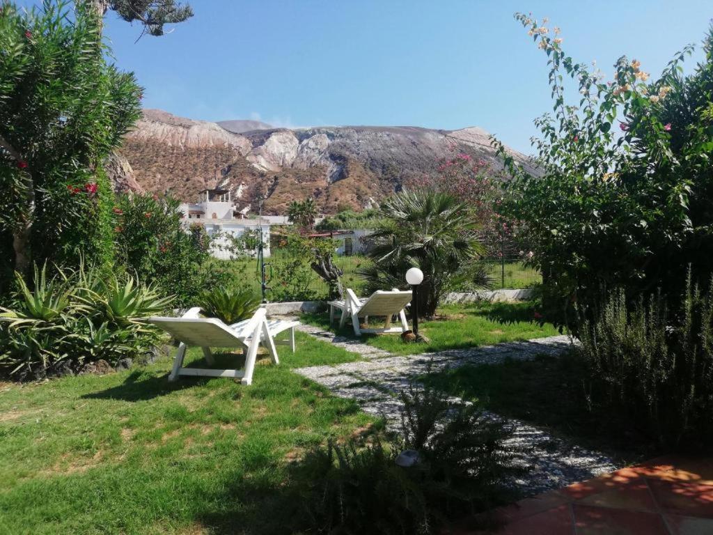 Garden & Sea Villa Vulcano  Buitenkant foto