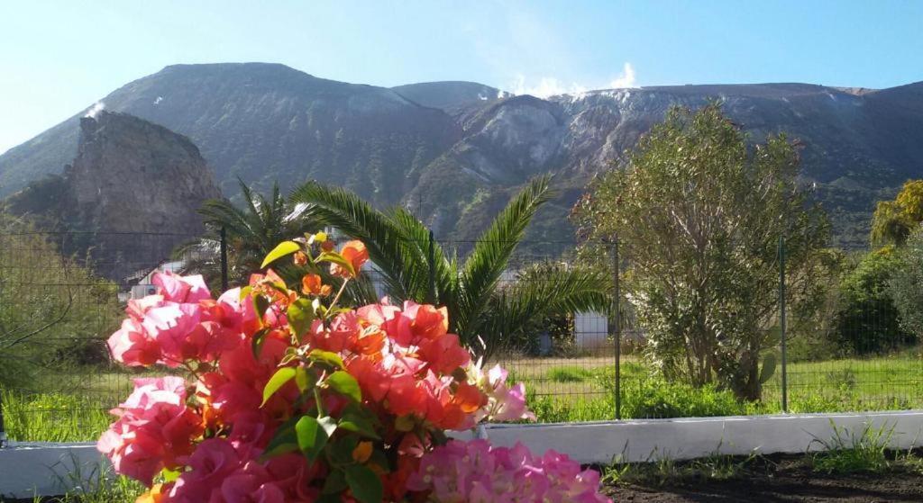Garden & Sea Villa Vulcano  Buitenkant foto