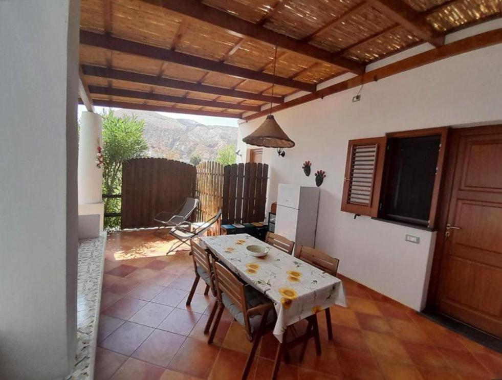 Garden & Sea Villa Vulcano  Buitenkant foto