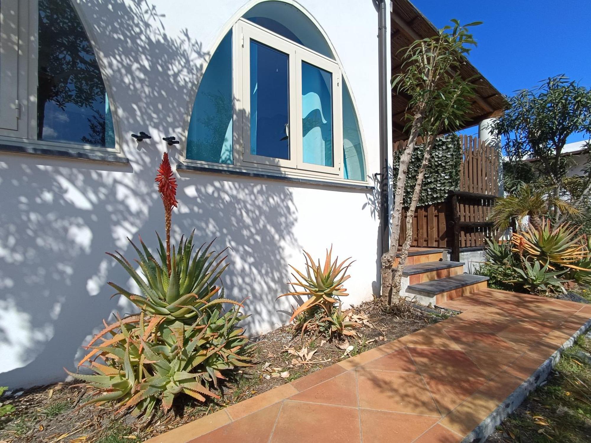 Garden & Sea Villa Vulcano  Buitenkant foto